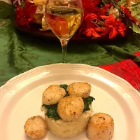 Seared Scallops over wilted Spinach and Parmesan Risotto|crystalさん