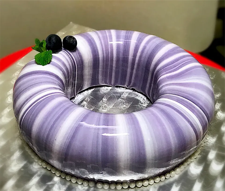 Mirror glacé blueberry mousse cake|Lie Lie Chongさん