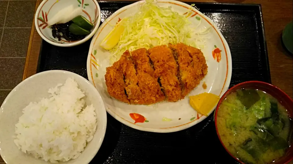 メンチカツ定食|まぐろさん