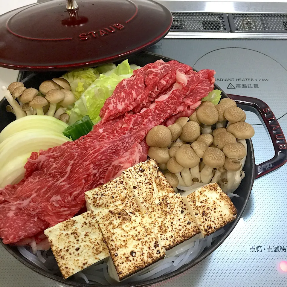 すき焼きは最初のかるく焼いたお肉が一番美味しい|accoさん