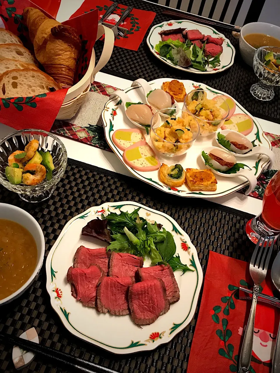 我が家のXmas🎄ディナー🍽
テーマは赤と緑❗️|mikaさん