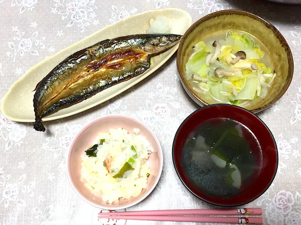 秋刀魚、八宝菜、雑炊、わかめとカブの鶏ガラスープ|小鳥さん