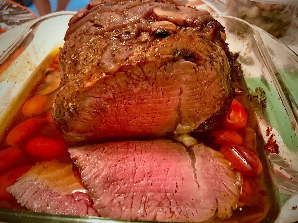 Roast#beef In red wine mushroom sauce|sgさん