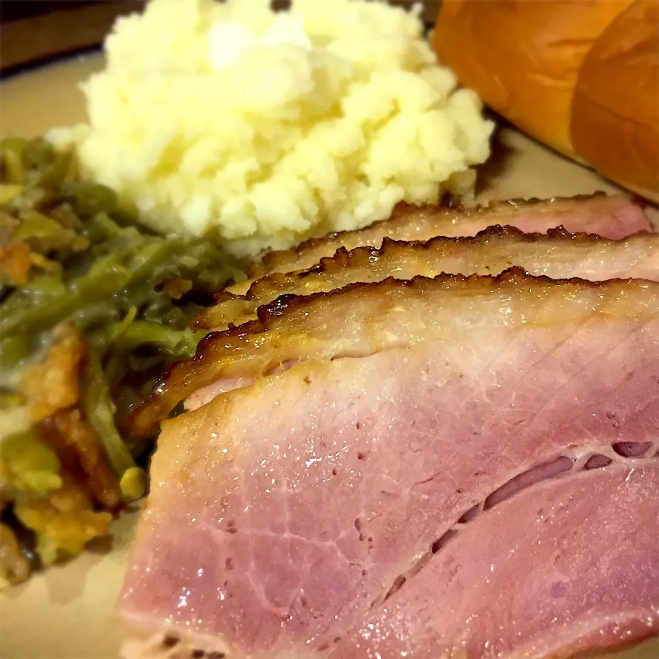 Honey bourbon glazed ham for Christmas Dinner|TJ McAfoosさん