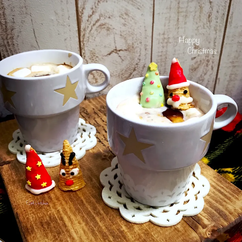 とんがりX'masコーン その２
～デザートや飲み物に乗せてみよう編～|egaさん