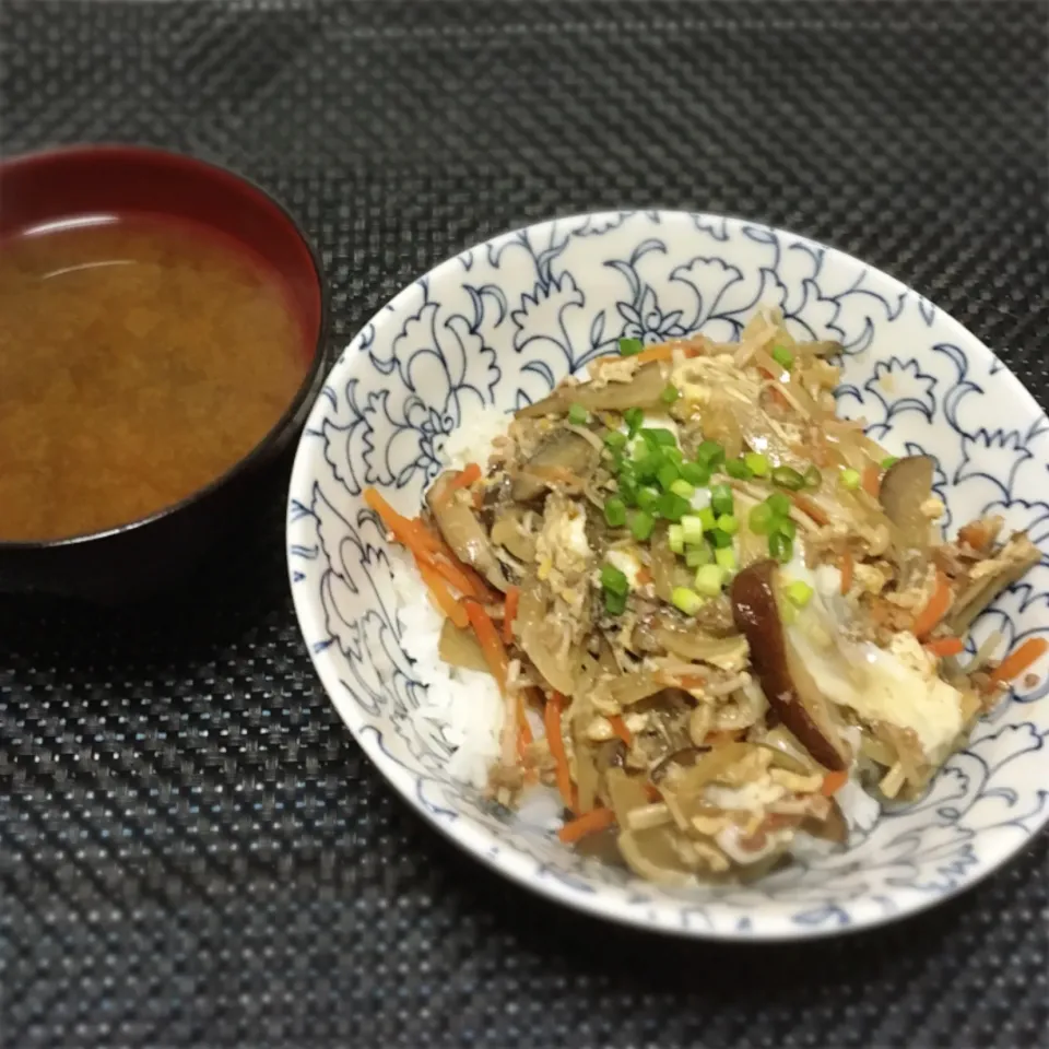 アオサの味噌汁・豚そぼろと牛蒡の柳川風丼|美也子さん