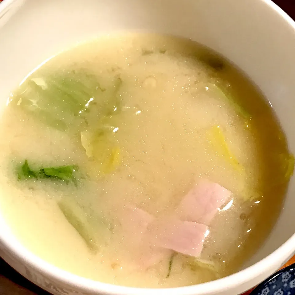 Snapdishの料理写真:白菜とベーコンの糀甘酒マグカップスープ
レンジで簡単に作れます。
 #糀甘酒|ゼニコさん