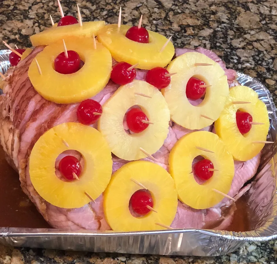 Baked Honey Ham with Pineapple 🍍|Alma's Home Kitchenさん