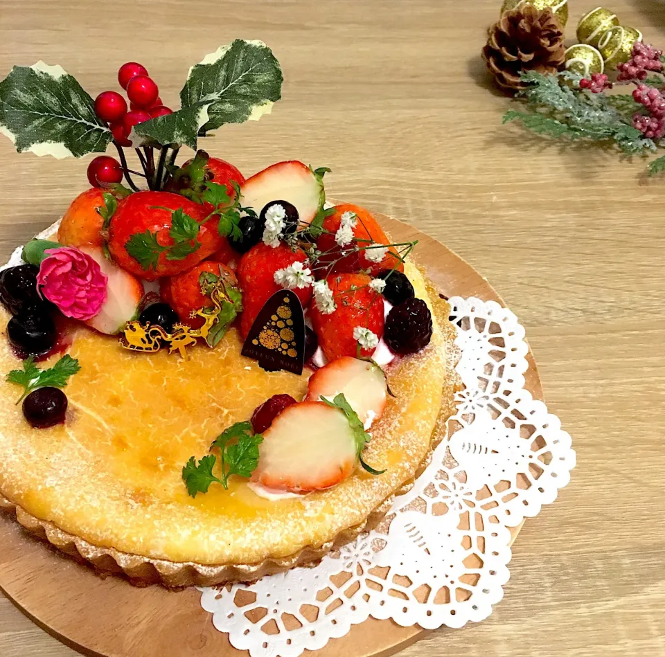 クリスマスケーキ #クリスマスケーキ  #christmas  #christmascake  #christmas2017  #bakedcheesecake #ベイクドチーズタルト #decoration #デコレーション|amibuutaさん