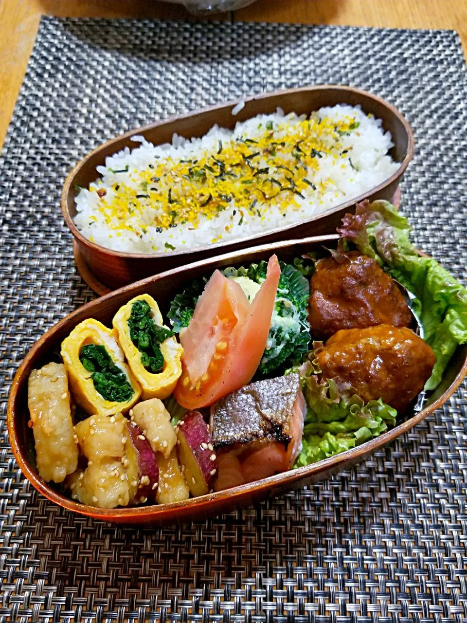 Snapdishの料理写真:今日の息子弁当🍱　煮込みハンバーグ😋😋|クッキングオヤジさん