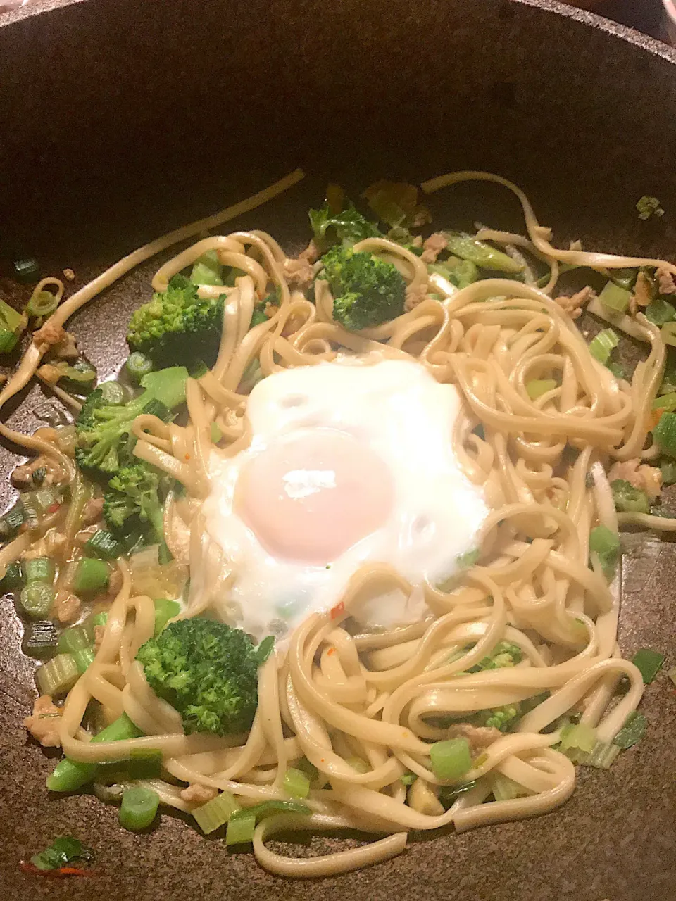 蛋蛋炒麵（egg with fried noodles)|監佳敏さん