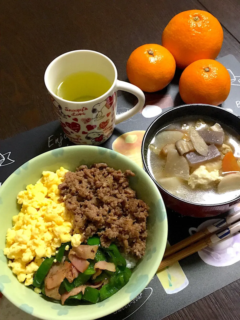 三食丼、けんちん汁、🍊(*^ω^*)|ライムさん