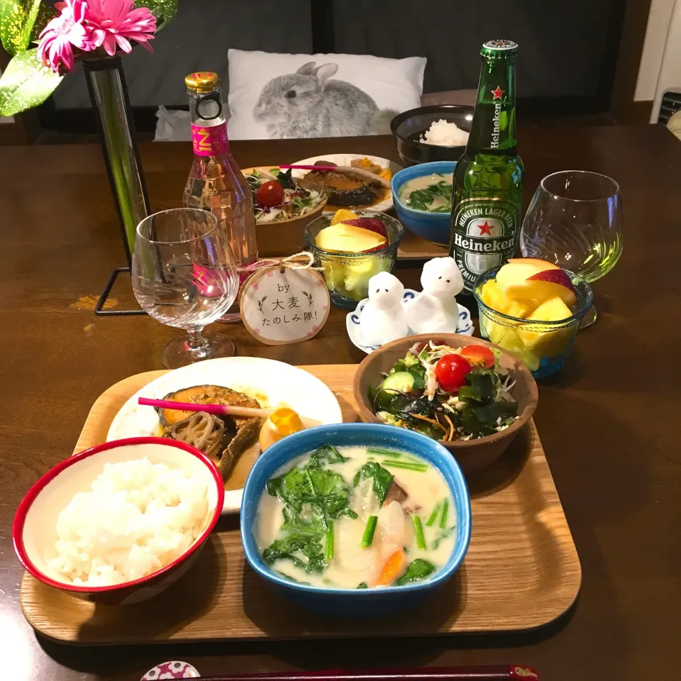 Snapdishの料理写真:#ほうれん草  #たっぷり #シチュー #銀タラ  #チョレギサラダ   #ゆきだるま|mamaさん