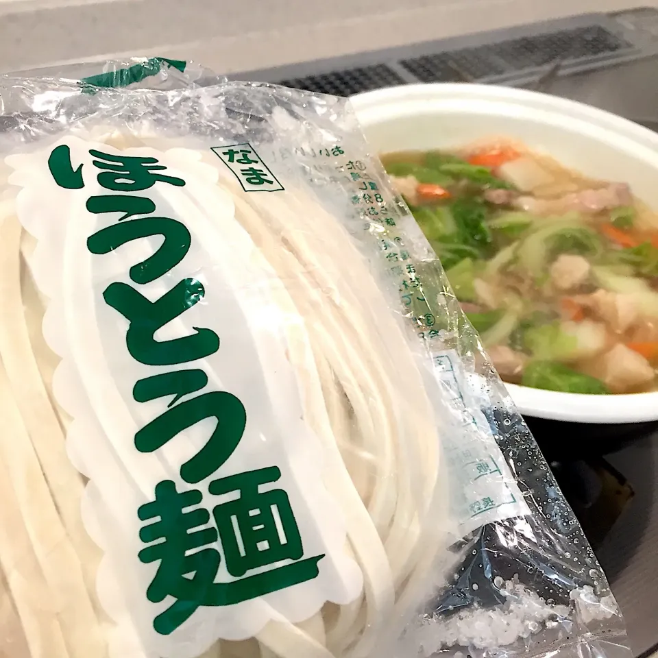 夏に軽井沢で買ったほうとう麺🍉🏖冬になったら食べようと冷凍してあったの思い出しました⛄️❄️ #ほうとう|ヨッチャンさん