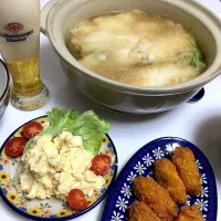 豚ばらと豆腐のみぞれ鍋
ポテトサラダ
カキフライ
ビール🍺|ききさん