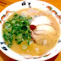 Snapdishの料理写真:ラーメン🍜|Keiさん