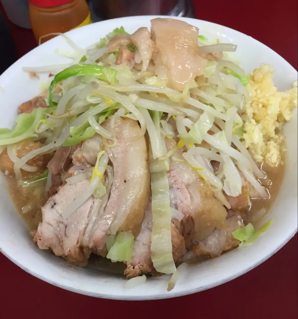 ラーメン二郎相模大野店スモジ🍜

ラーメン＋ブタ入り

コールは、ニンニク、アブラ

 #ラーメン二郎  #ラーメン #ラーメン二郎相模大野店|NOMU'S キッチン🍳さん