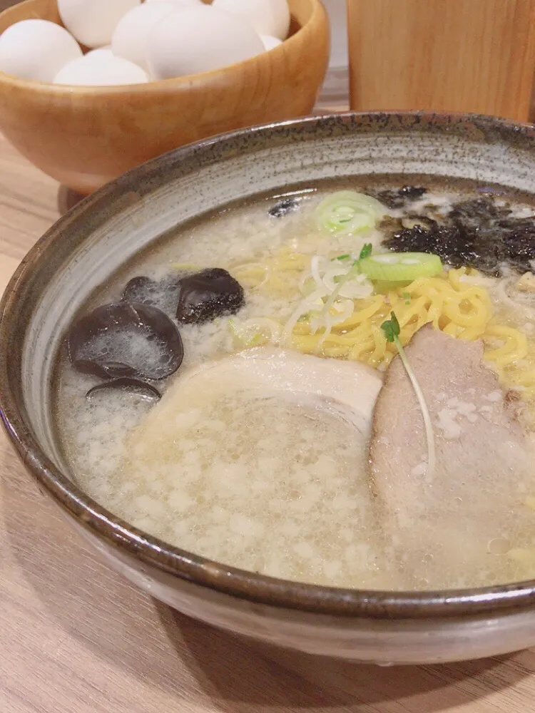 Snapdishの料理写真:＃ラーメン＃味噌＃白樺山荘＃新千歳空港＃Delicious＃ゆで卵食べ放題＃おすすめ
＃ラーメン道場🍜|ｌａｖｅｎｄｅｒｆ❜mさん