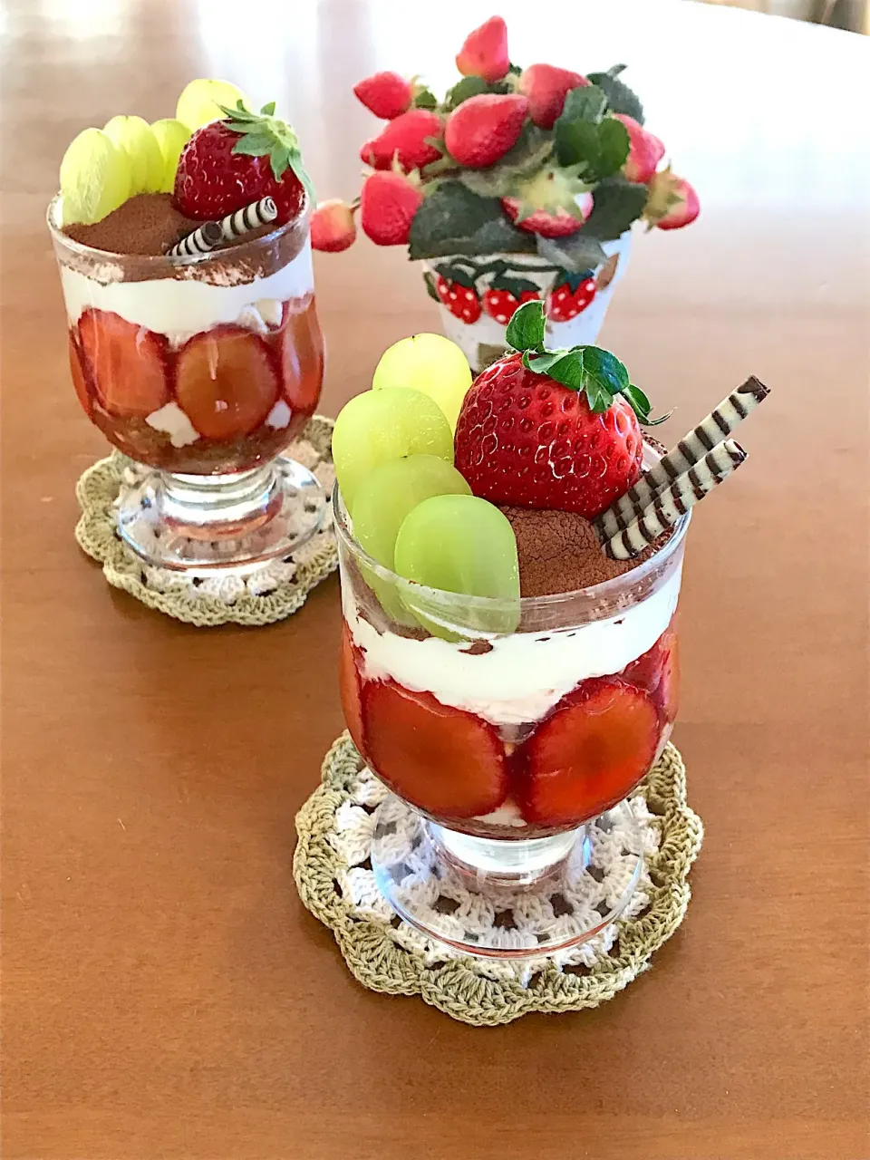 お豆腐ティラミスパフェ🍓|Miki (^_−)−☆さん