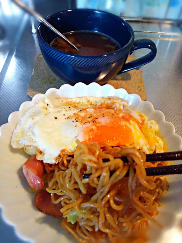 醤油焼きそば(拉麺)とオニオンスープ|みるくここあさん