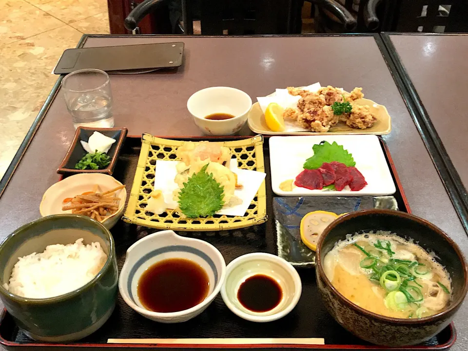 火の国定食 熊本
だご汁 馬刺し 辛子蓮根|ぴょんこさん