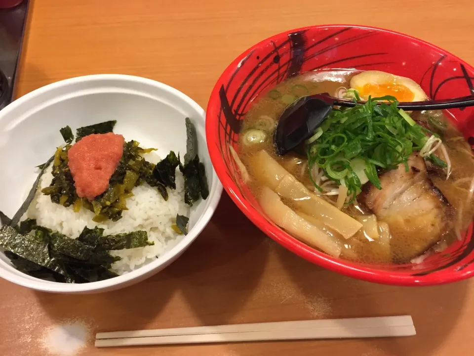 博多ラーメン げんこつ✊ #醤油とんこつラーメン #明太高菜ごはん|Kojiさん