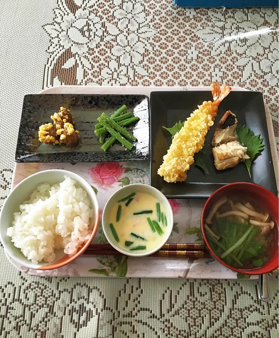 ばあちゃんの昼ごはん 15|ヨシヨシさん