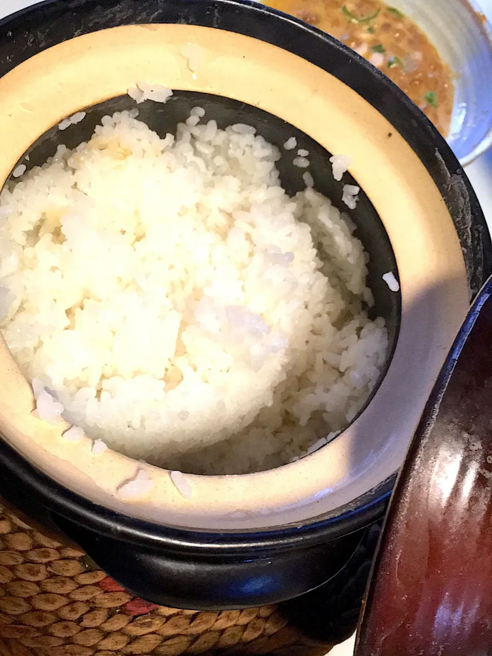 土鍋で炊いた炊きたてごはん🍚|MIEKO 沼澤三永子さん