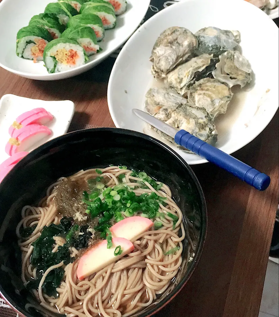 Snapdishの料理写真:#年越しそば
#高菜巻き
#牡蠣|asa.naさん