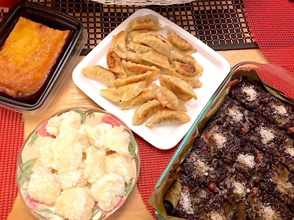 New Year Eve cassava cake, biko, pichi~pichi, gyoza dumplings|🌺IAnneさん