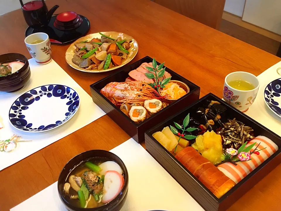 Snapdishの料理写真:2018年 御節料理＆がめ煮＆雑煮|ikukoさん