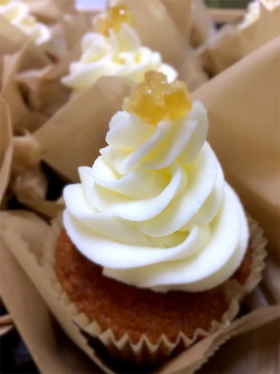 Lemon buttercream cupcake|cheesyさん