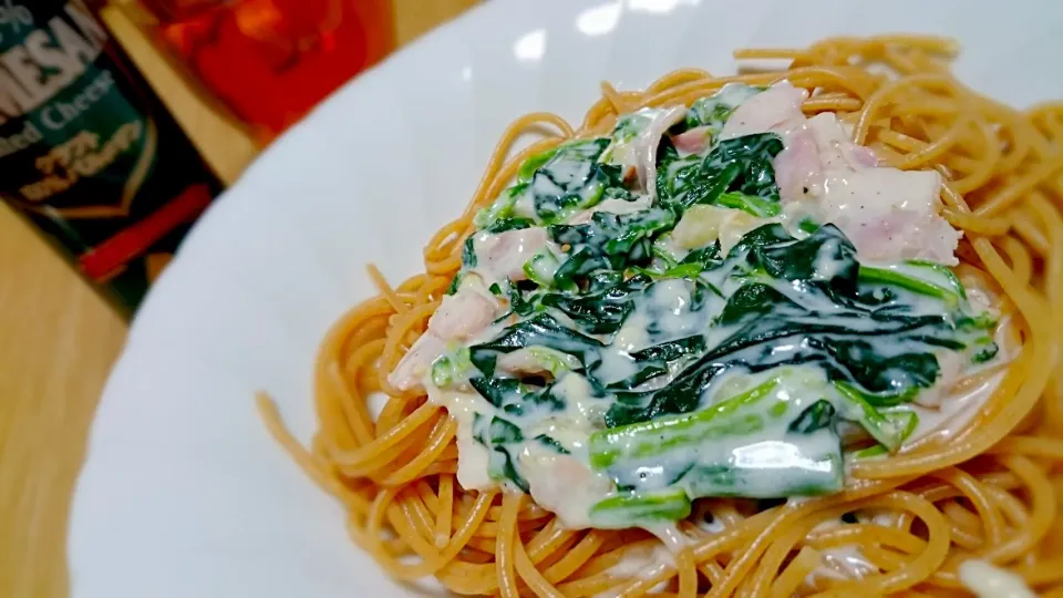 ほうれん草とベーコンのパスタ|やっちさん