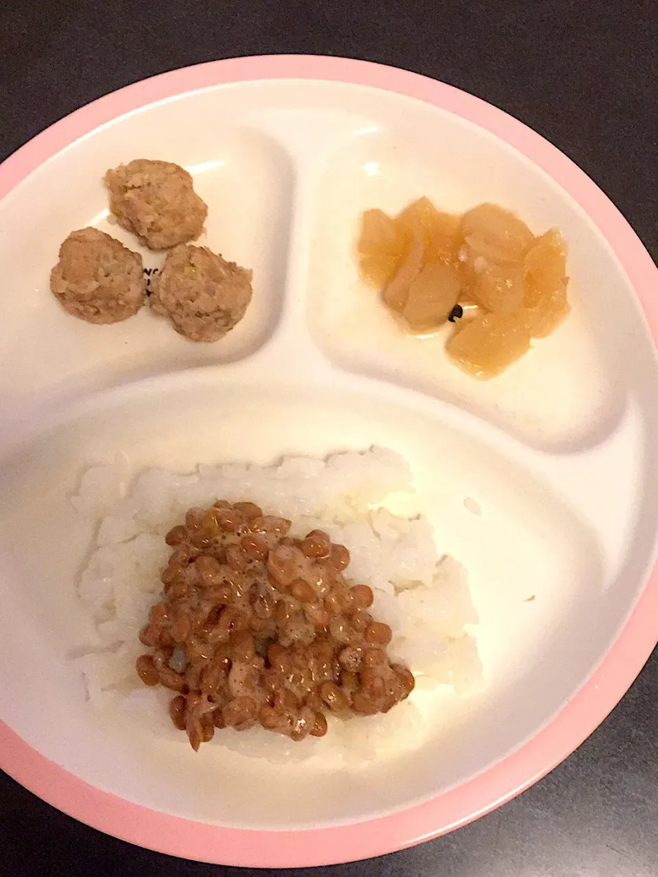 Snapdishの料理写真:離乳食 夜
・納豆ごはん
・大根の煮物
・つくね
・梨(写真なし)|ぺろたんさん