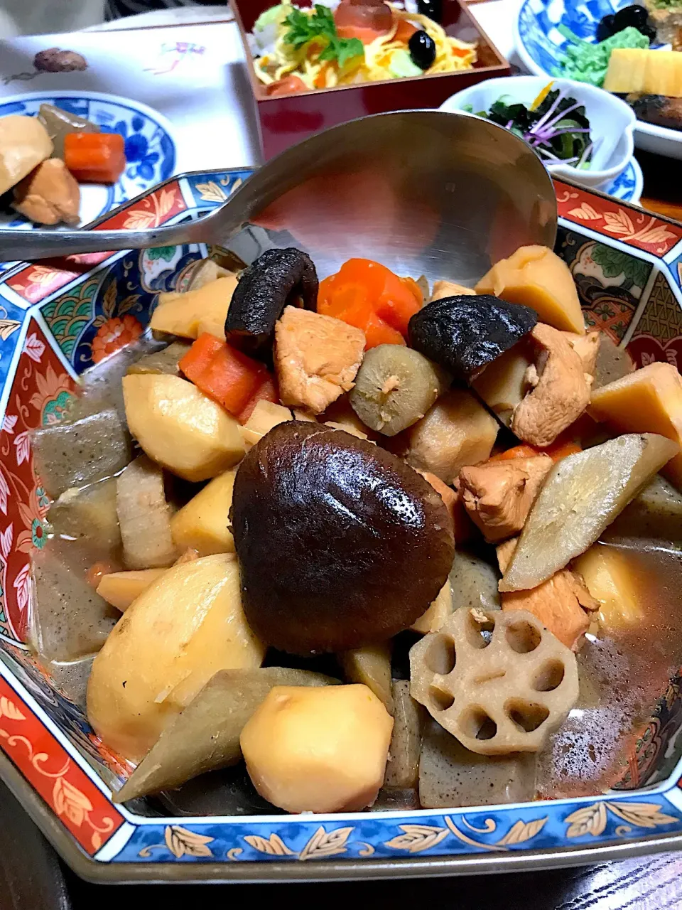 Snapdishの料理写真:お正月、筑前煮🎍|シュトママさん