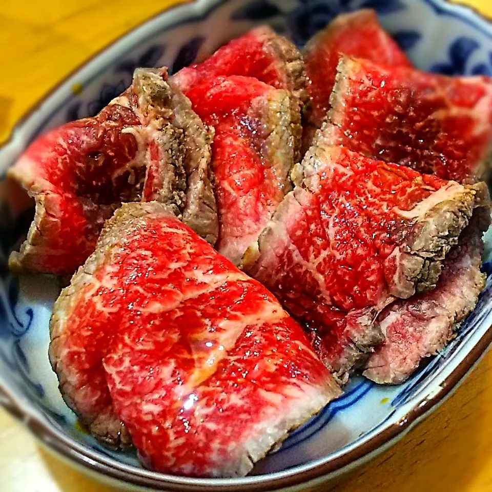 ご近所のお肉屋さん、自家製和牛のたたき～(*^^*)|たかたかさん