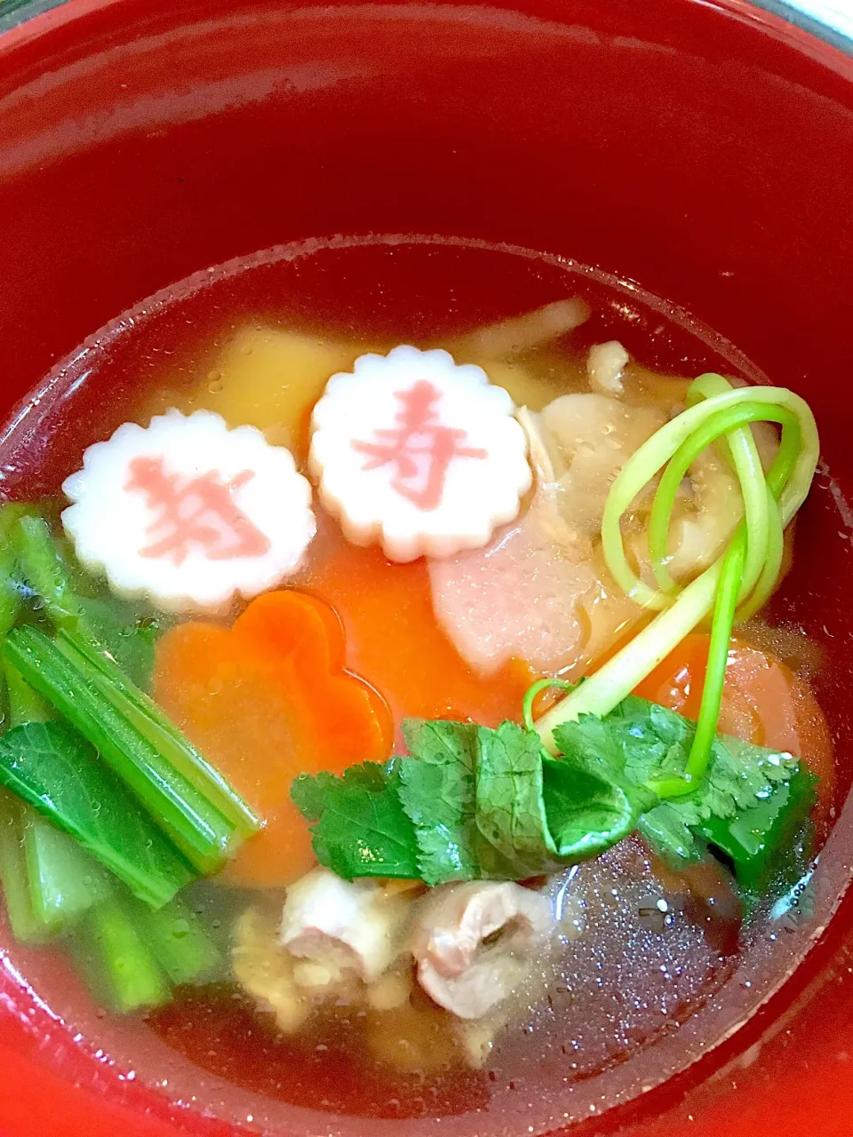 お雑煮 醤油ベースです😋🍴|相良幸子さん