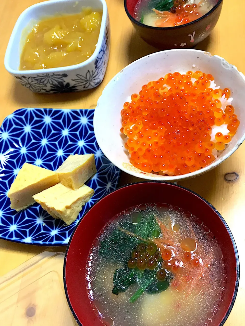 Snapdishの料理写真:お雑煮といくら飯#昨日の残り#正月料理#お雑煮|Sakuraさん