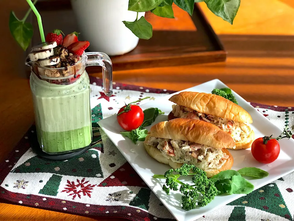 Melbournian にinspireされて作ってみた#Green Smoothie & #Mashed potatoes with bacon and chicken sandwiches|Iggywiggyさん