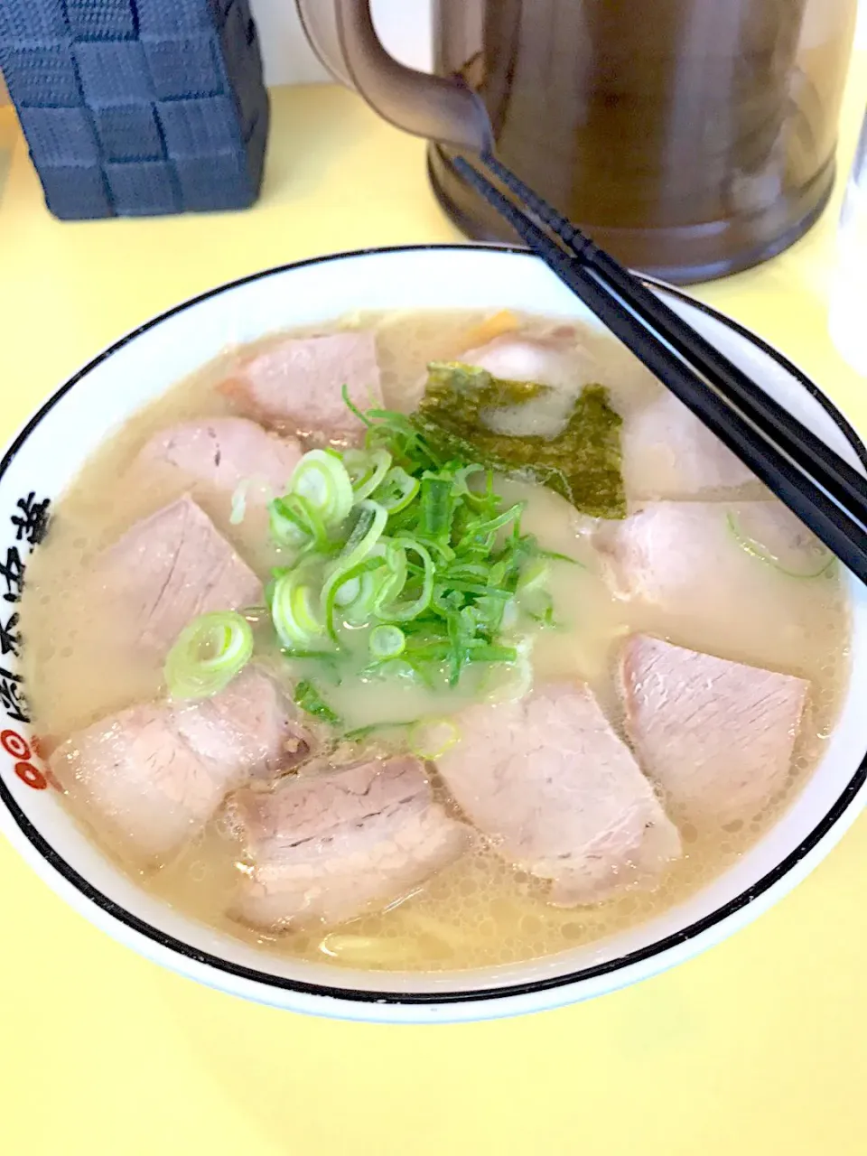 徳島のラーメン有名店、岡本中華の中華そば肉入り大です。|Junji Yamashitaさん