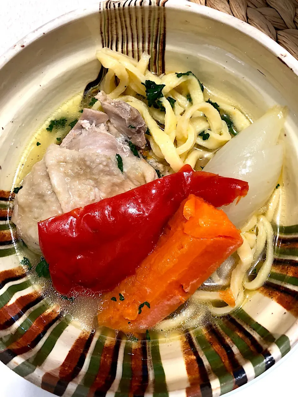 Snapdishの料理写真:Zama🇷🇴
Chicken soup with homemade noodles🇷🇴|aястасияさん