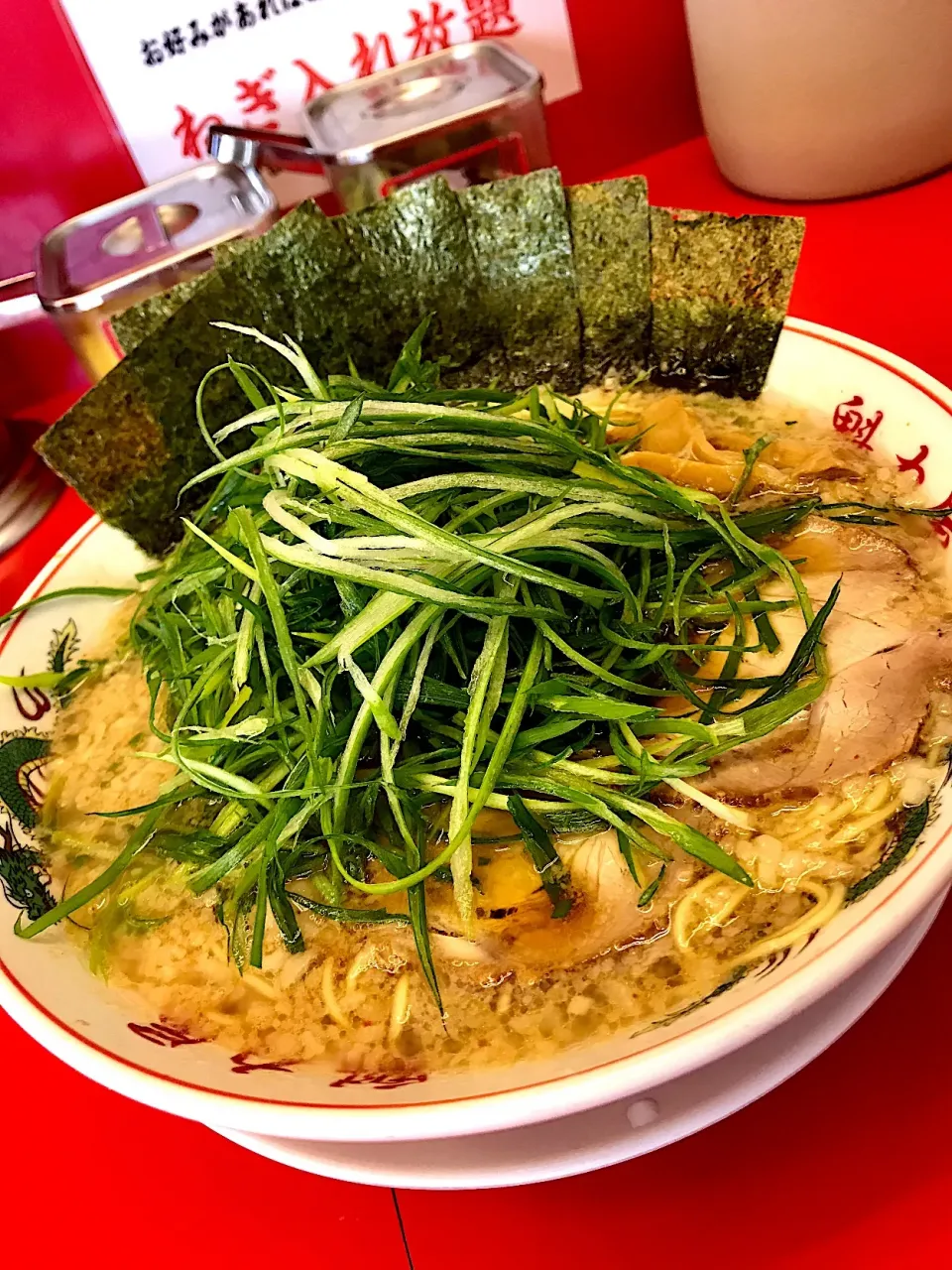 Snapdishの料理写真:✨漢の九条ねぎラーメン✨|中さんさん