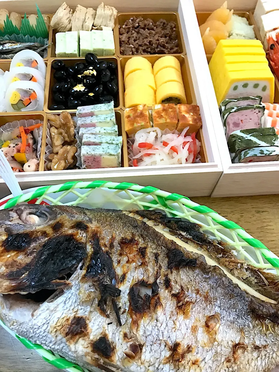 Snapdishの料理写真:睨み鯛とウエスティン都ホテル#おせち|夏実さん