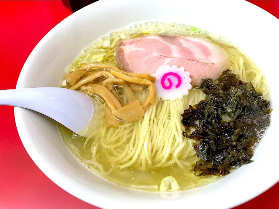 Snapdishの料理写真:王子・えんやの塩煮干ラーメン|TonyYamadaさん