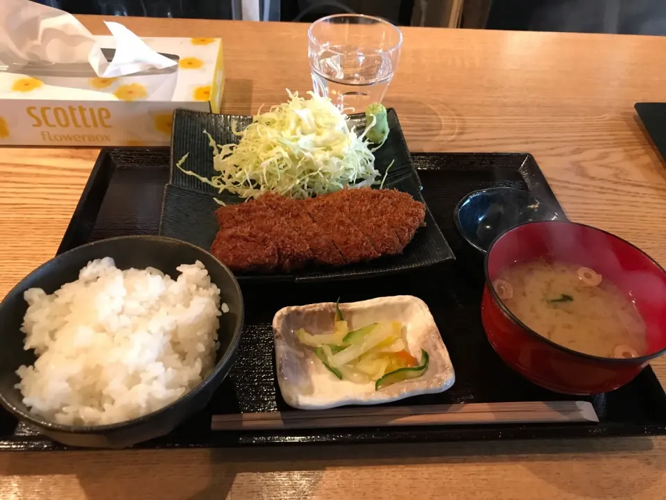 牛カツ定食|手品先輩さん