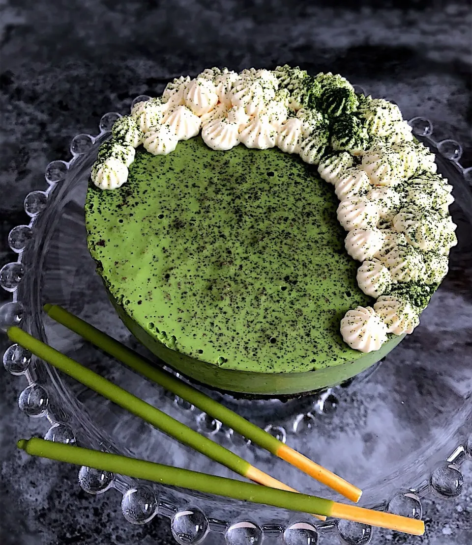 Matcha Oreo no bake tofu cheesecake|12Dragonさん