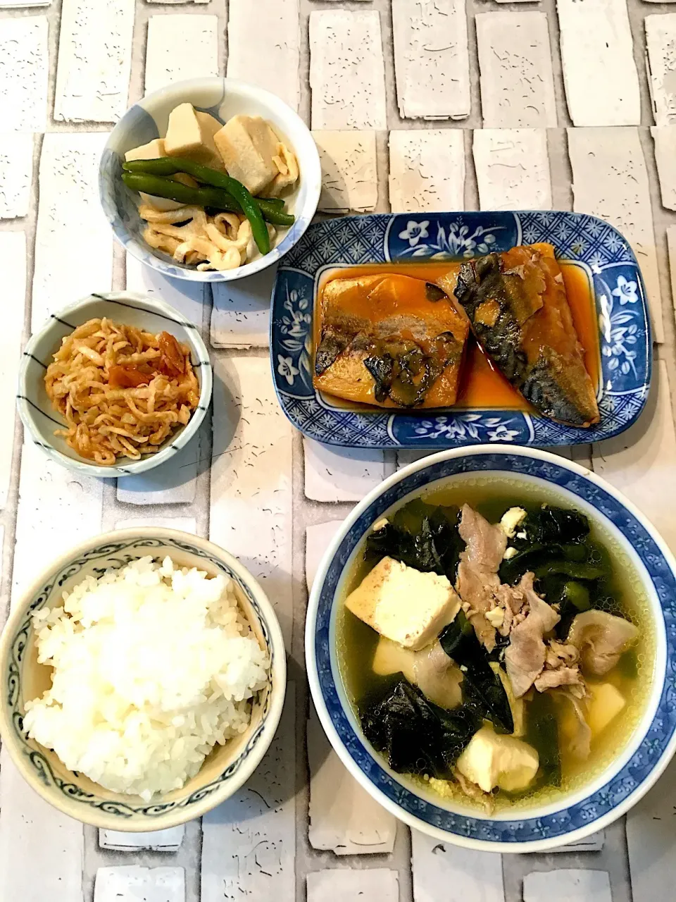 サバ味噌煮、ミヨックッ、切干大根梅煮、高野豆腐٩( ᐛ )و|Tsukizen Kuroiwaさん