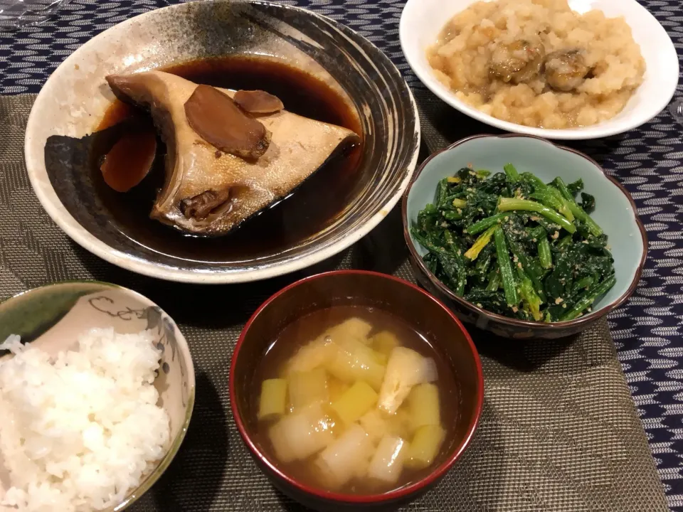 鰤カマ煮、牡蠣南蛮、ほうれん草のお浸し、ネギと揚げのお味噌汁|amiさん