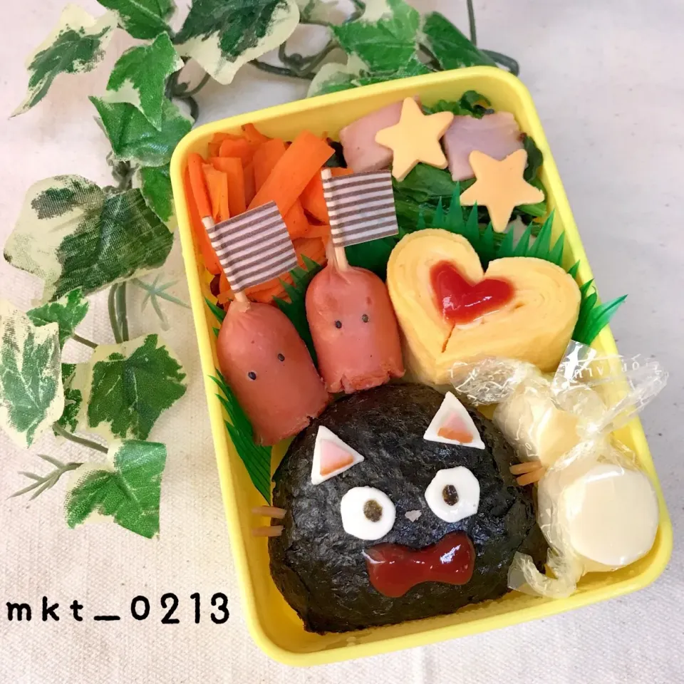 Snapdishの料理写真:💗ジジキャラ弁💗 #お弁当#デコ弁#キャラ弁#おうちごはん#ジジ弁当 #手作り弁当#도시락#캐릭터도시락#豊かな食卓#characterfood#characterbento#キャラフード #クッキングラム#インスタグラマー#デリスタグラマー #delimia#iegohanphoto#snapdish#魔女の宅急便|🍒みぃ🍒さん