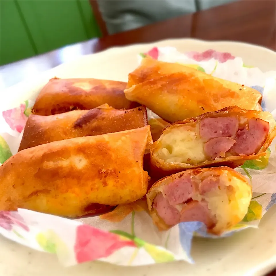 じゃがいもチーズ春巻き🧀😊|ららさん